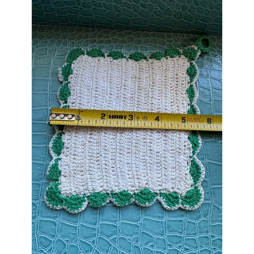Vintage Handmade Crochet Potholders Set of 2 Red Green Floral Scalloped Square